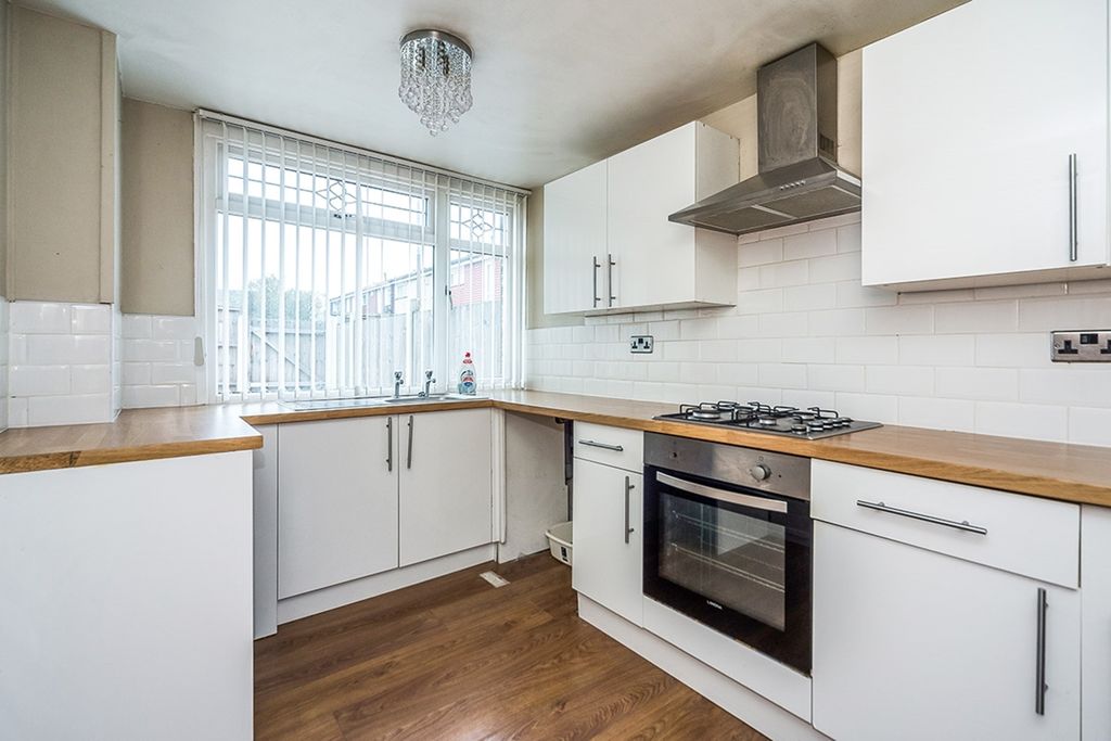 Property photo 3 of 8 Kitchen/Diner