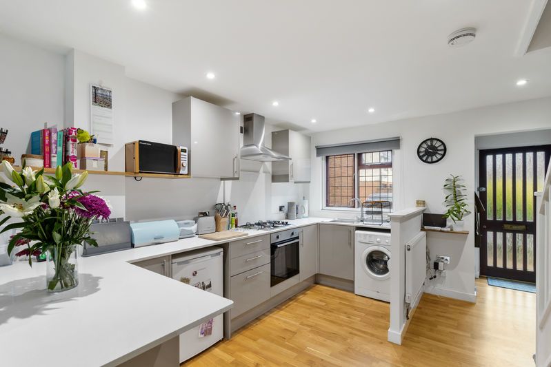 Property photo 3 of 16 Photo 7