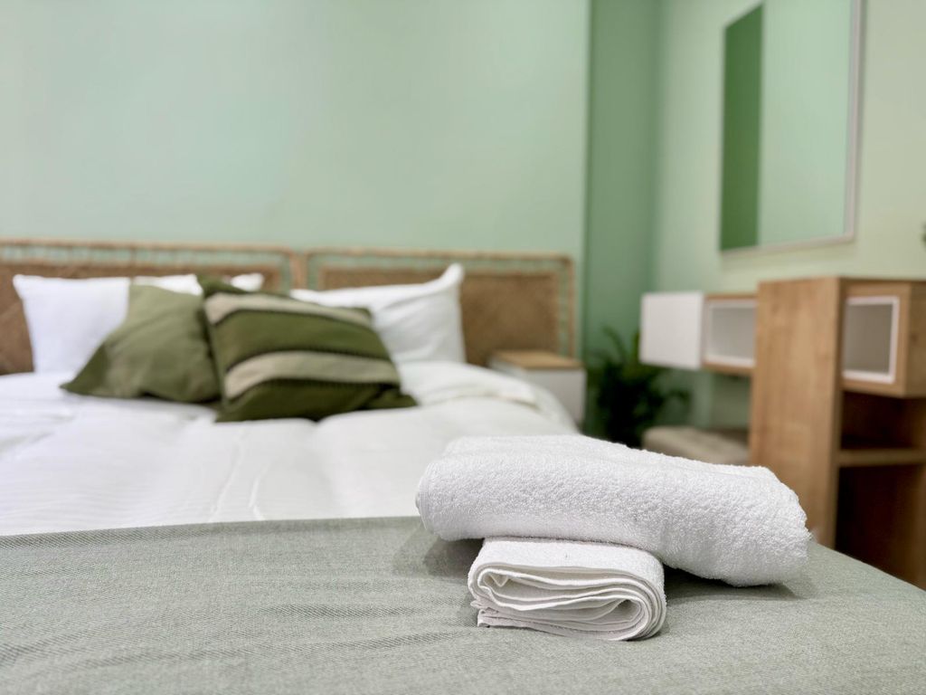 Property photo 1 of 28