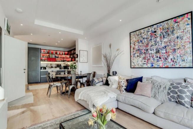 Property photo 1 of 11 4207360
