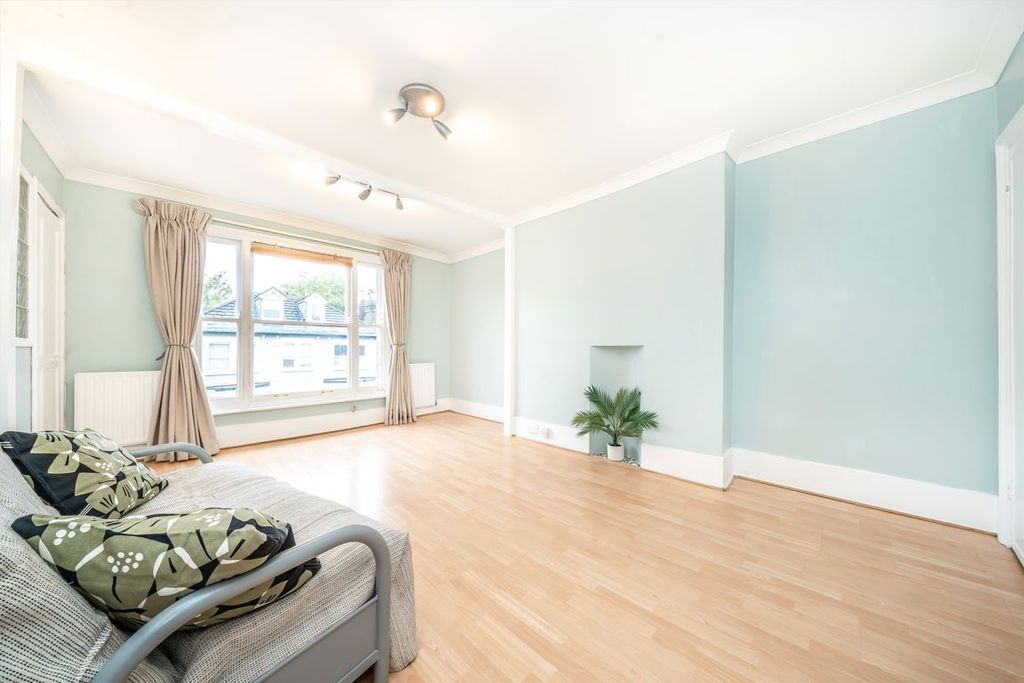 Property photo 2 of 5