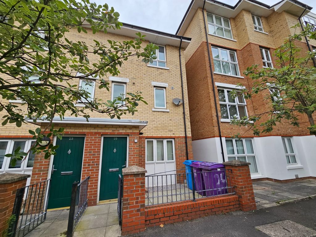 Property photo 2 of 14