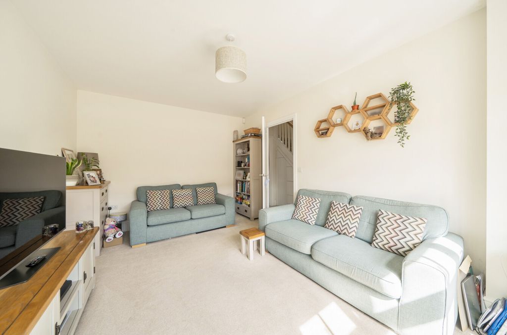 Property photo 3 of 16 1459213-11-6A1095...