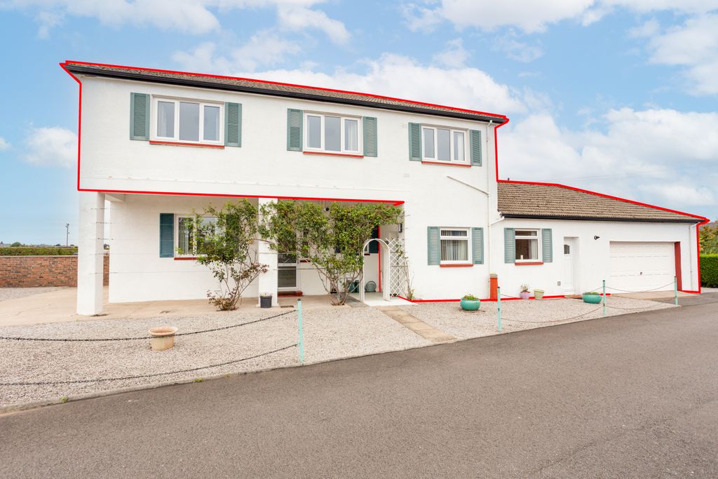 Property photo 1 of 32 Outside Space &amp; Entrance