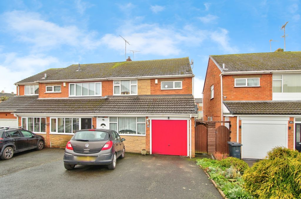 Property photo 1 of 18 Front