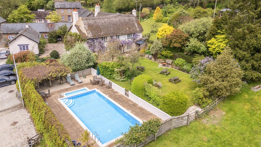 Property photo 3 of 38 Budleigh Farm