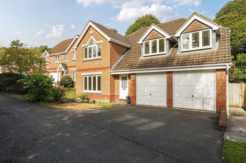 Property photo 1 of 17 1353567-12-68c81414792c9.Jpg