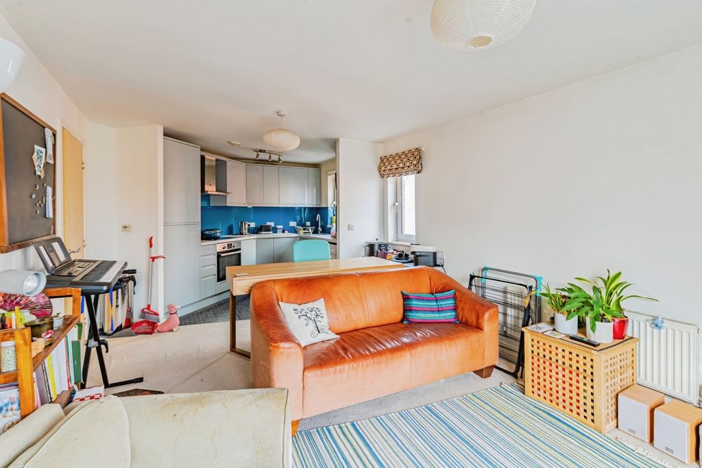 Property photo 2 of 11 Pbox-Img.Jpg