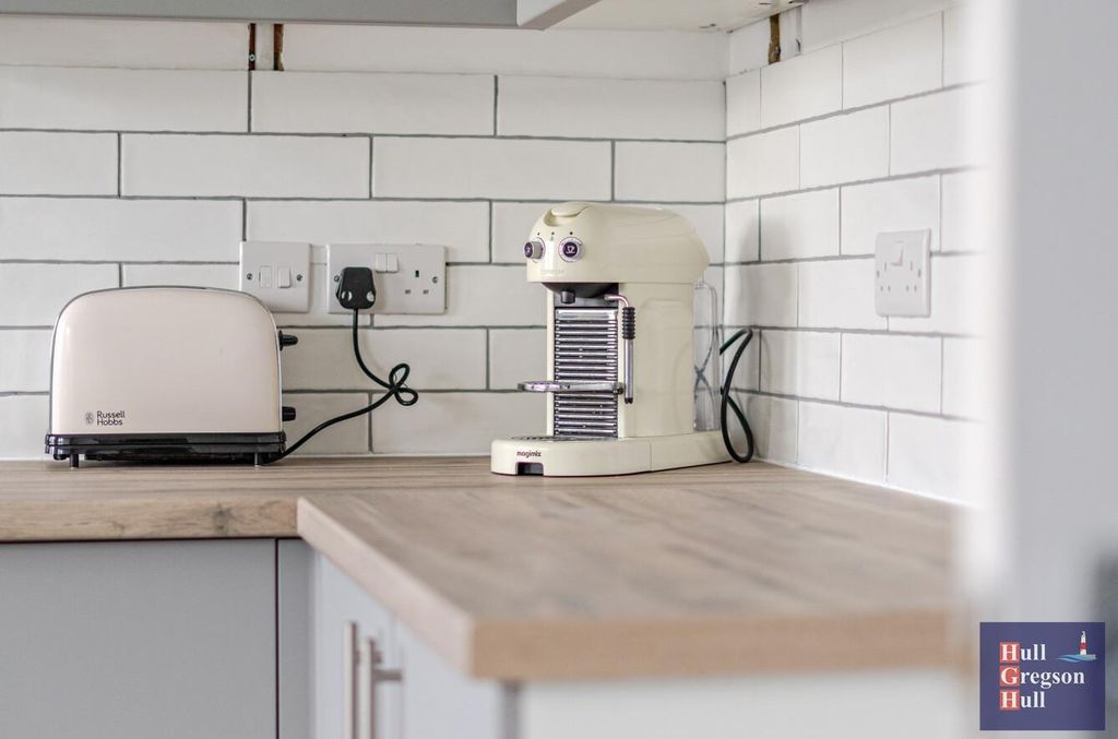 Property photo 3 of 13 96Ddf9F5-86A1-49F7-8133-36c05114E57c.Jpg