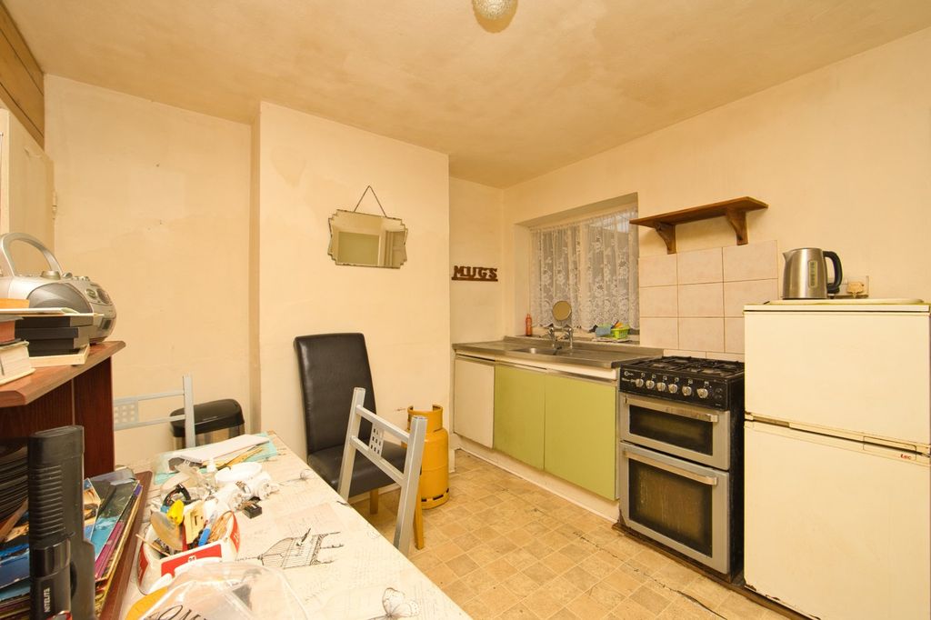 Property photo 3 of 9 Picture 3