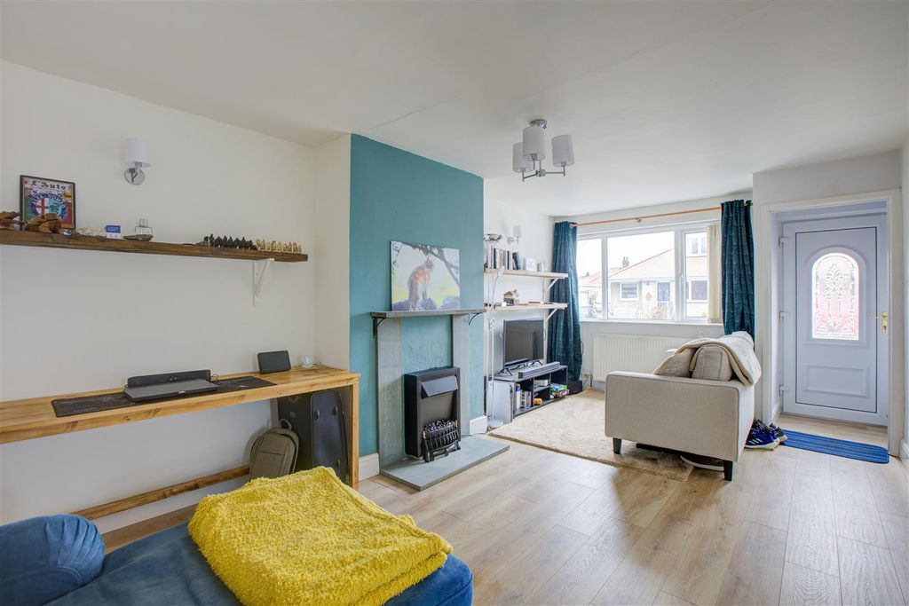 Property photo 2 of 18