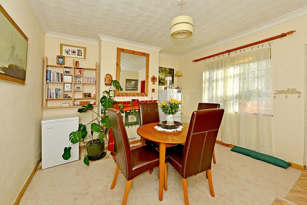 Property photo 3 of 12 Dining Room