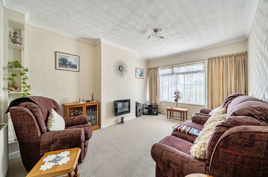 Property photo 2 of 14 149475266A608952Be68B