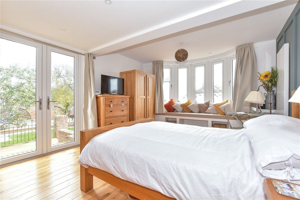 Property photo 3 of 17 Bedroom 1