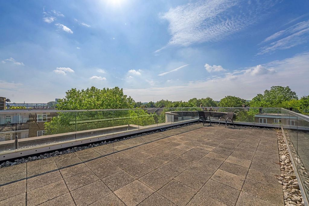 Property photo 2 of 15 Residents' Terrace (1).Jpg
