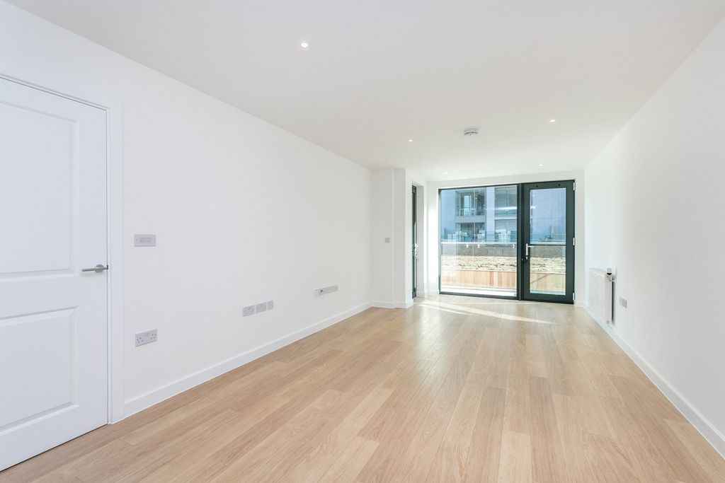 Property photo 3 of 6 Picture No. 02
