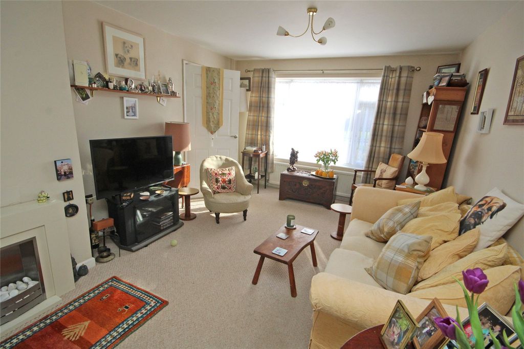 Property photo 3 of 13 Picture No. 02