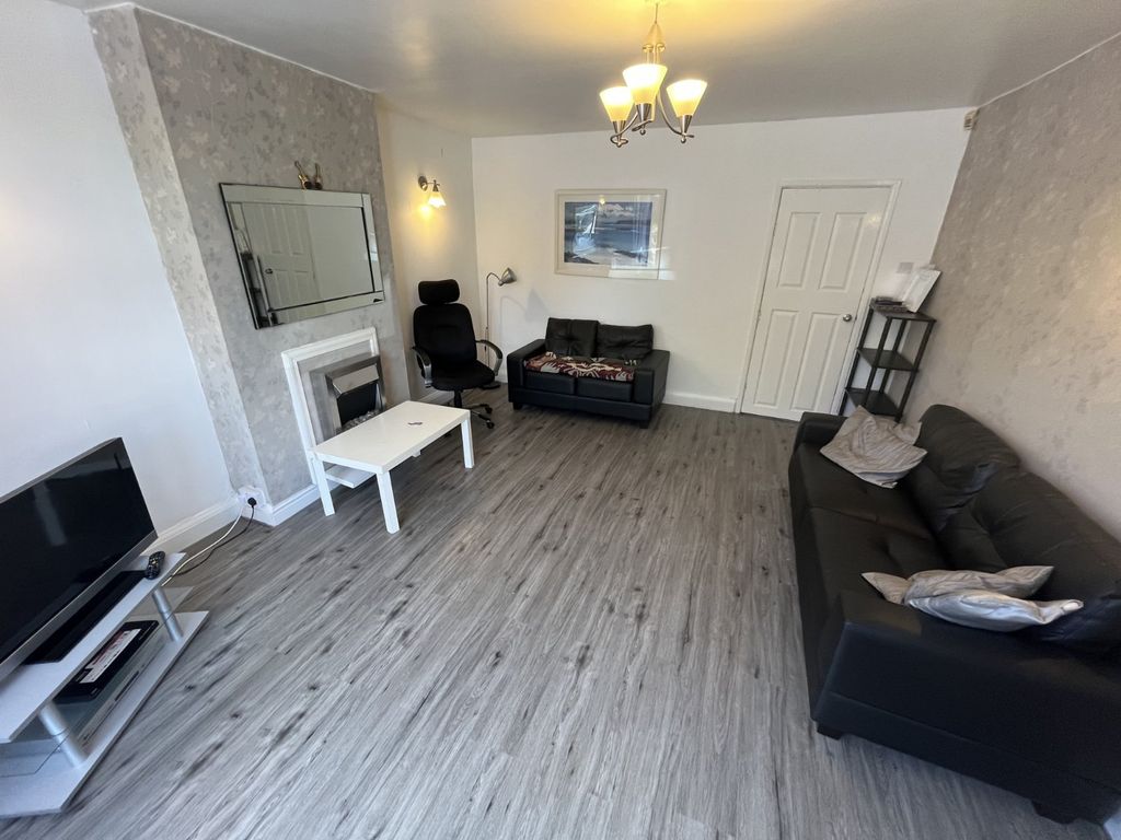 Property photo 2 of 13 Picture No. 02