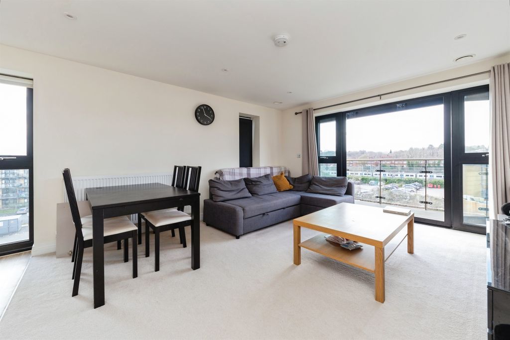 Property photo 2 of 20