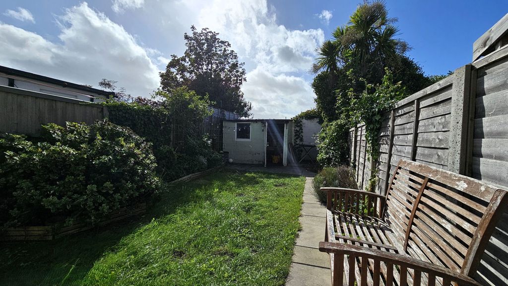 Property photo 2 of 23