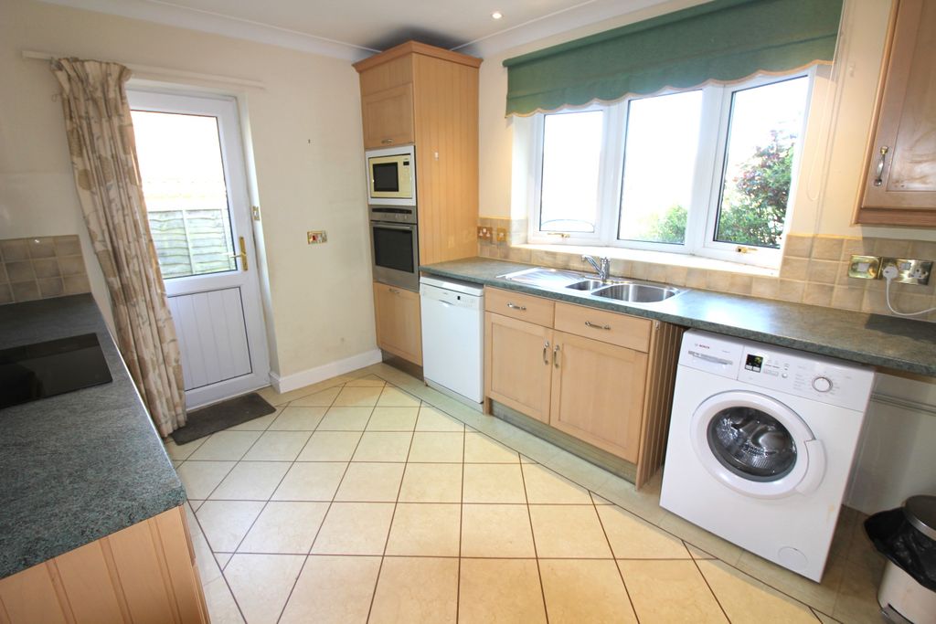 Property photo 3 of 16