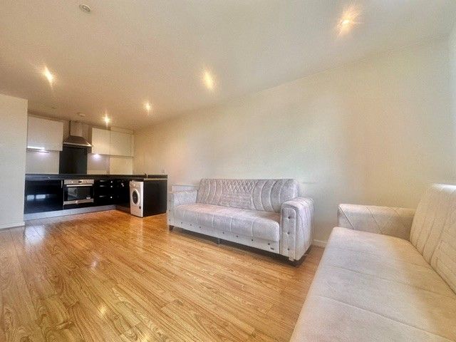 Property photo 3 of 9