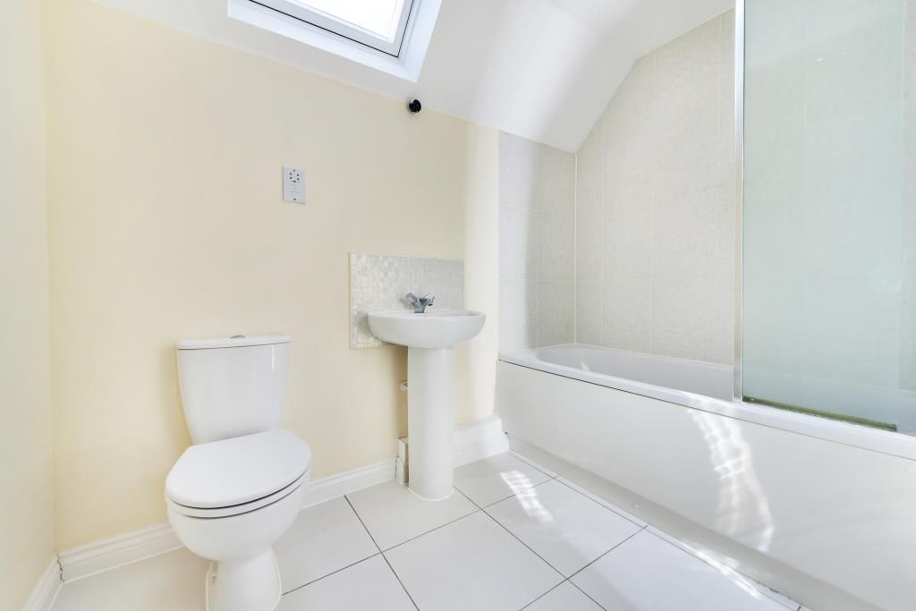 Property photo 3 of 12 Bathroom