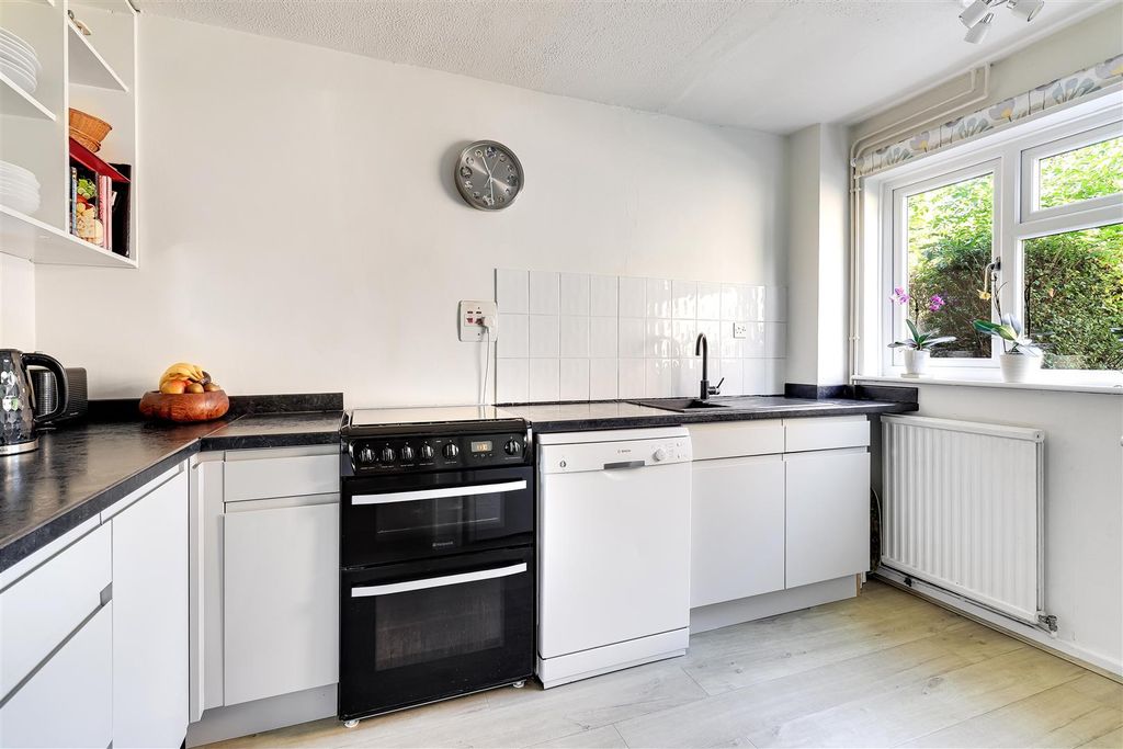 Property photo 3 of 20 Img (3).Jpg