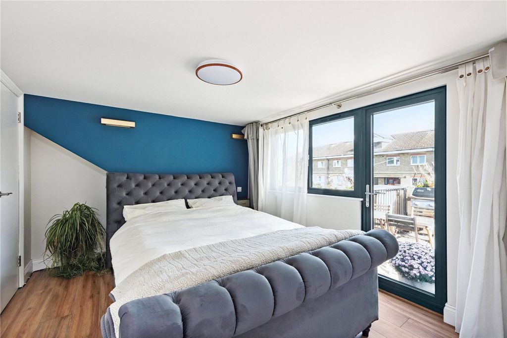 Property photo 3 of 10 Picture No. 04