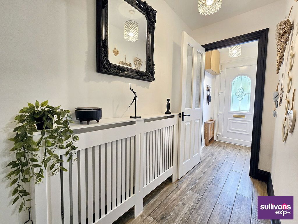 Property photo 2 of 24