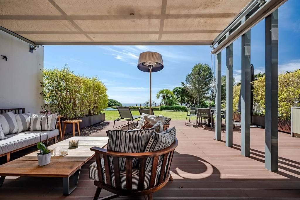 Property photo 2 of 40