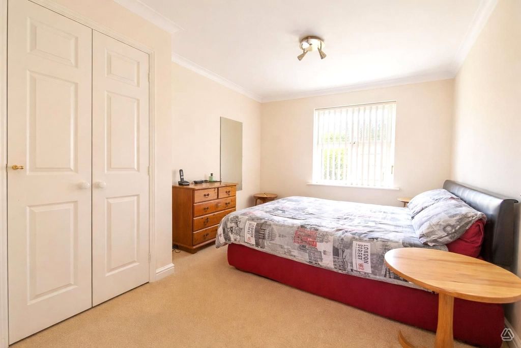 Property photo 3 of 11 Picture No. 13