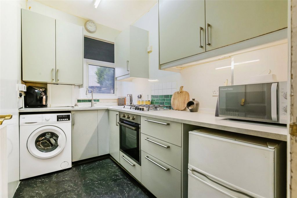 Additional image 8 of 2 bed flat for saleKirkness Street, Airdrie, North Lanarkshire ML6