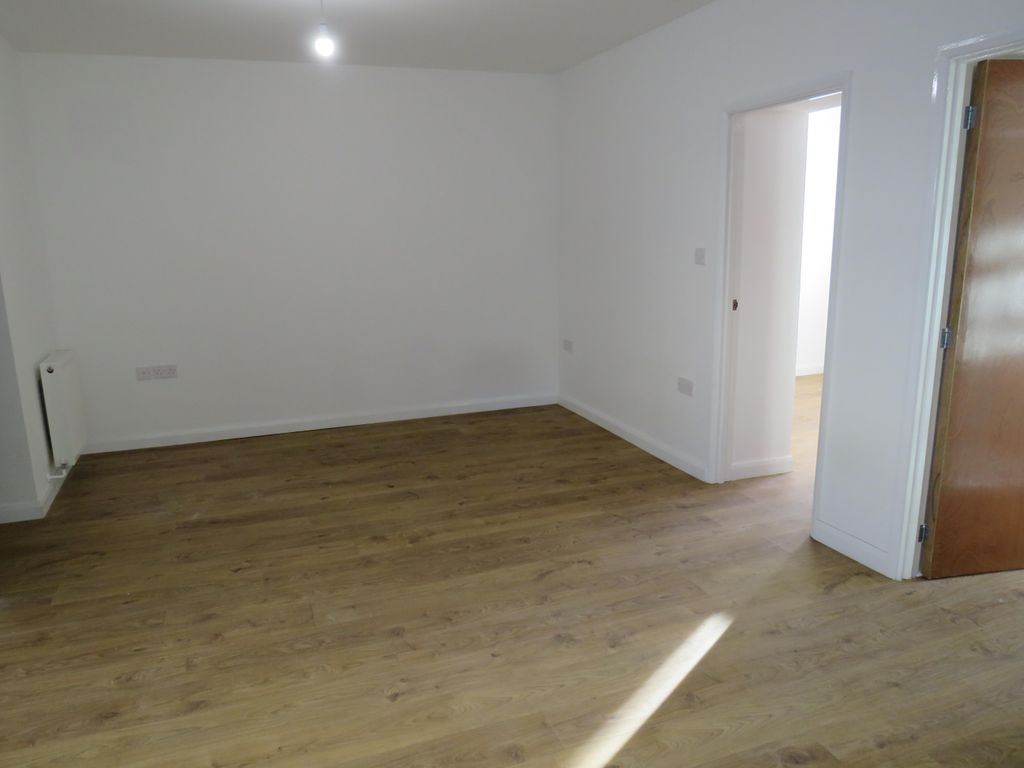 Property photo 2 of 5 Image