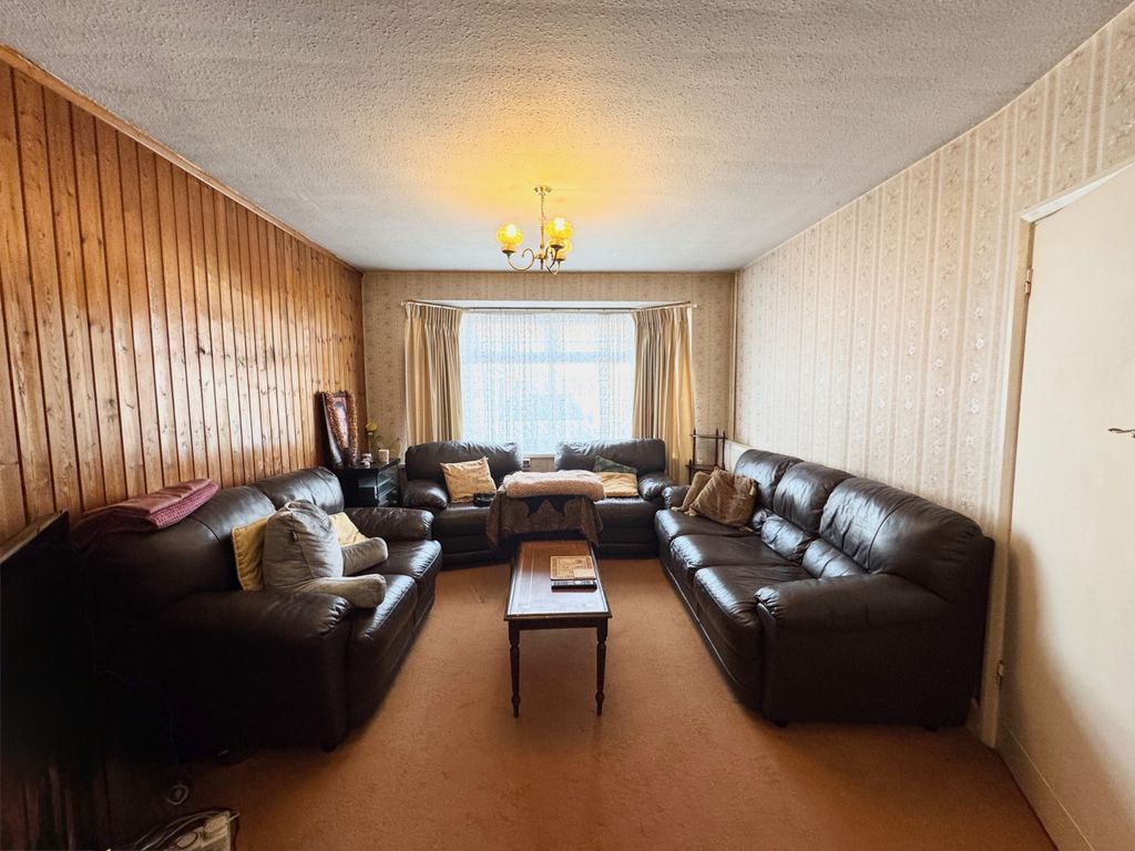 Property photo 2 of 15 Gallery