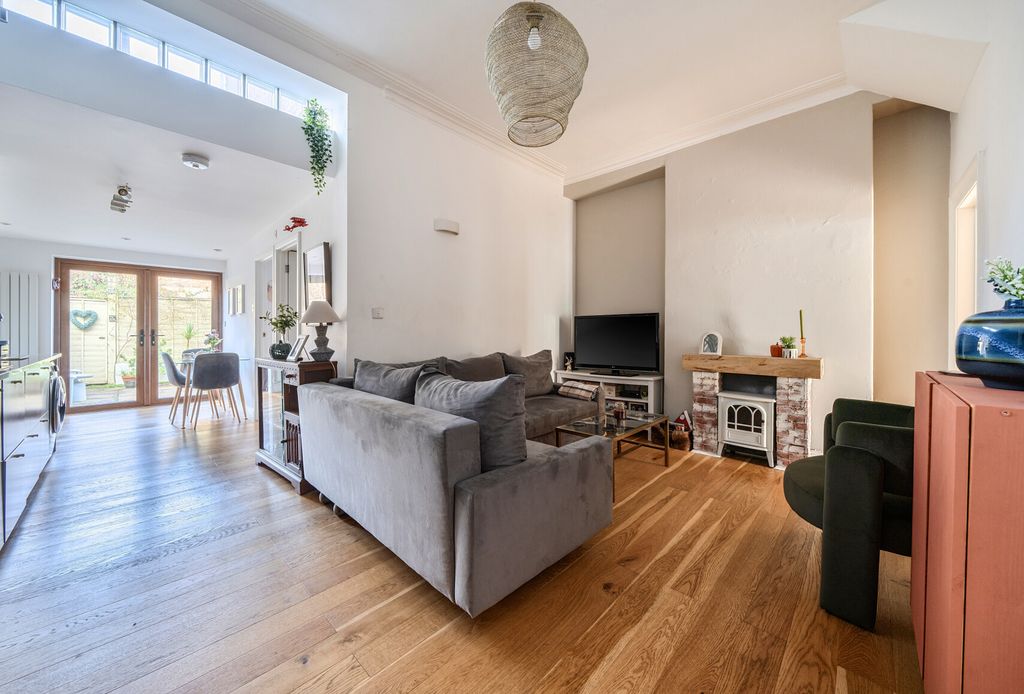 Property photo 2 of 13 1431217-16-69Be69...