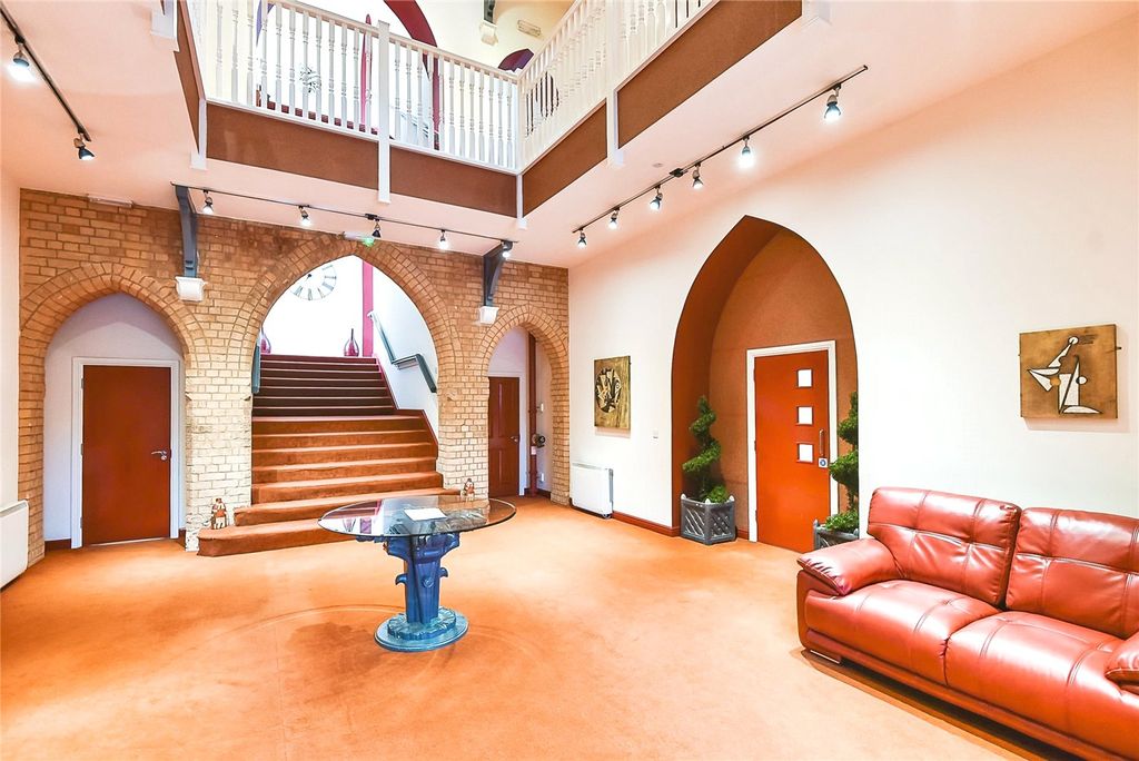 Property photo 2 of 11 Picture No. 01