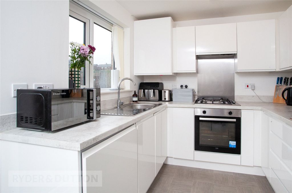 Property photo 3 of 24 Kitchen