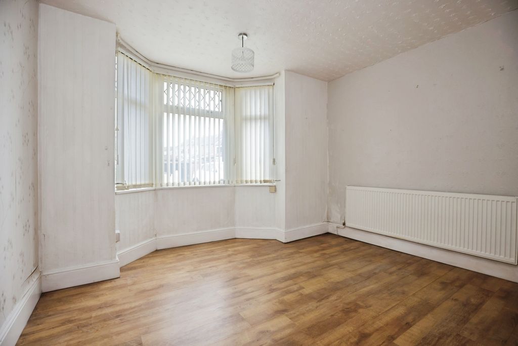 Property photo 2 of 16 Front Reception