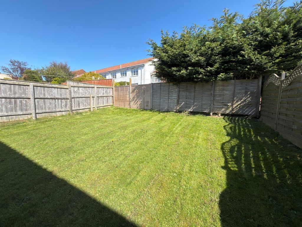 Property photo 2 of 18 d1E3E777-77d9-4F6d-A4F2-0B4d9599Cf8A
