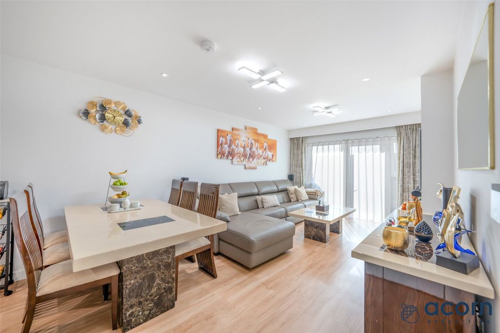 Property photo 2 of 17 Picture No. 18