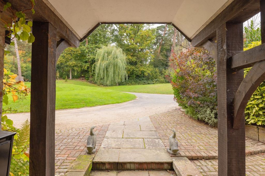 Property photo 3 of 34