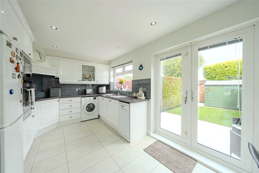 Property photo 3 of 13 Picture No. 14