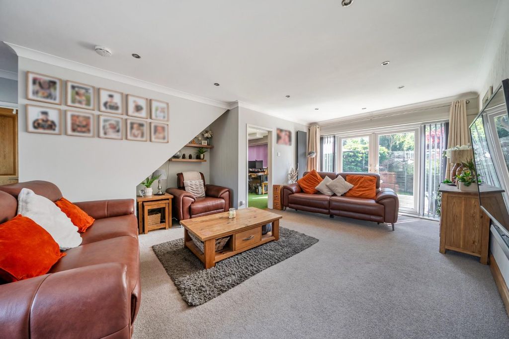 Property photo 1 of 20 1453454-9-69F21Ff065d27.Jpg
