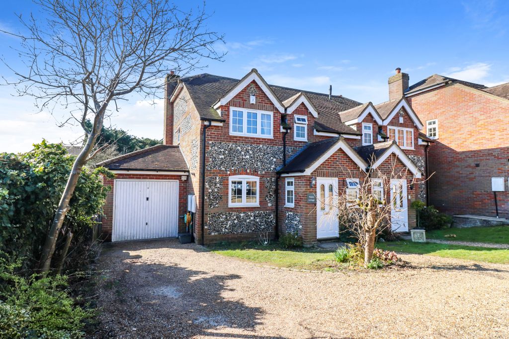 Property photo 1 of 31
