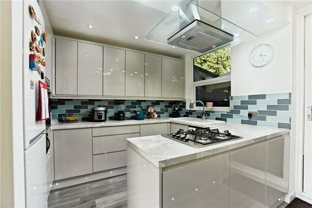 Property photo 2 of 15 Picture No. 10