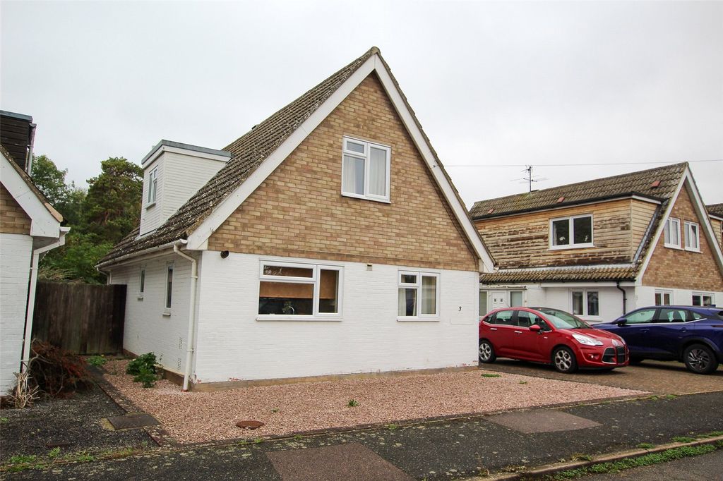 Property photo 1 of 16 Front Aspect.