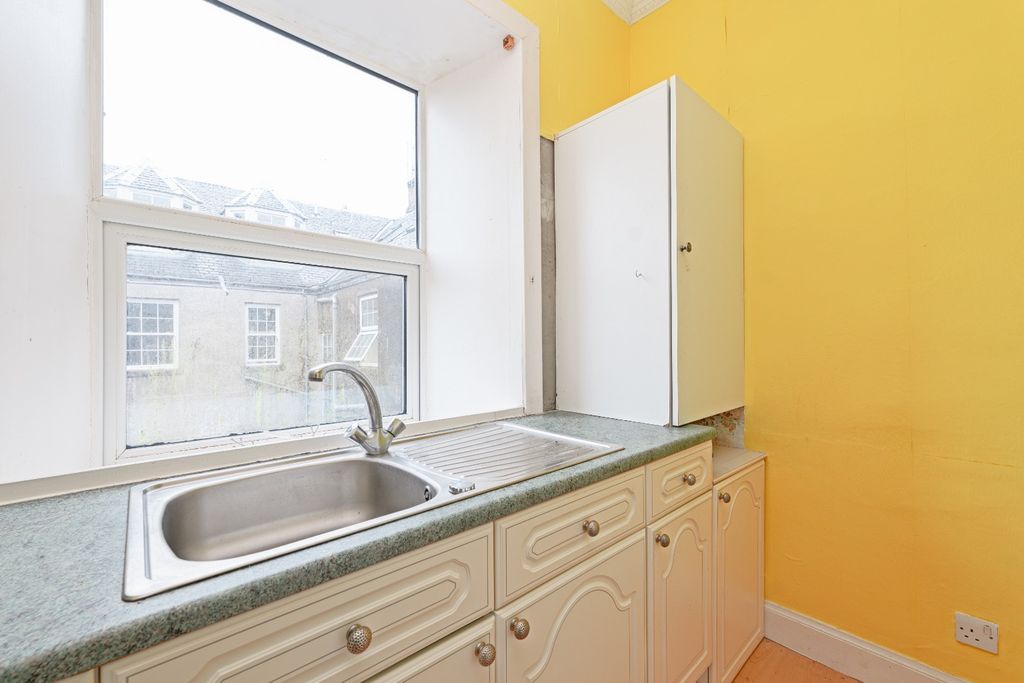 Additional image 11 of 3 bed flat for saleMain Street, Argyll And Bute, Campbeltown PA28