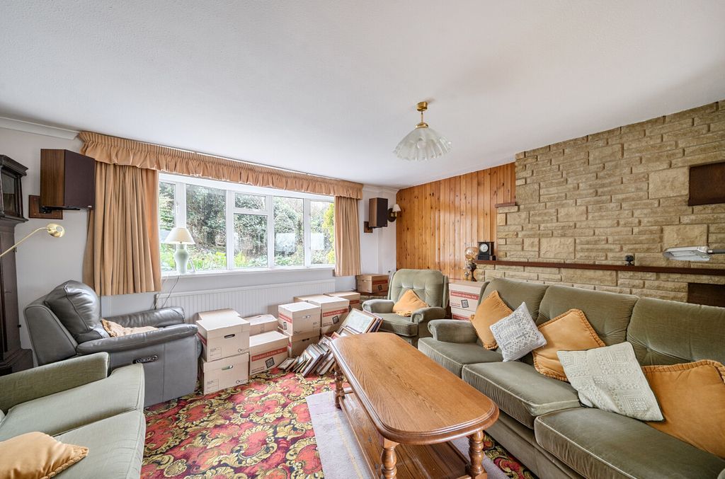 Property photo 2 of 19 Living Room