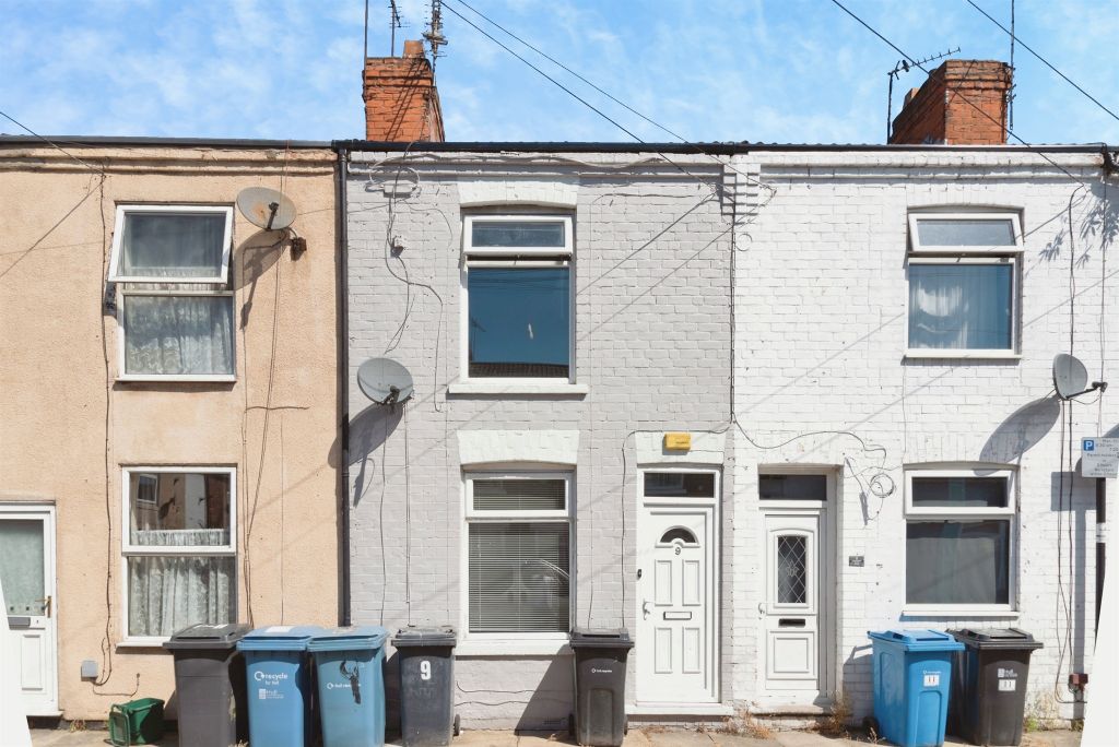 Property photo 1 of 12